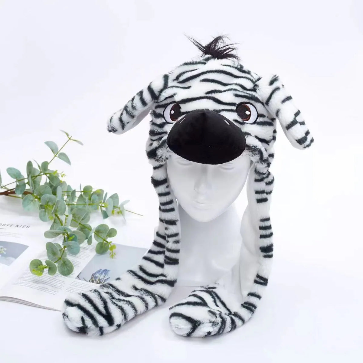 Interactive plush hat with moving ears – soft headwear for parties, cosplay and fancy dress | Sansoti